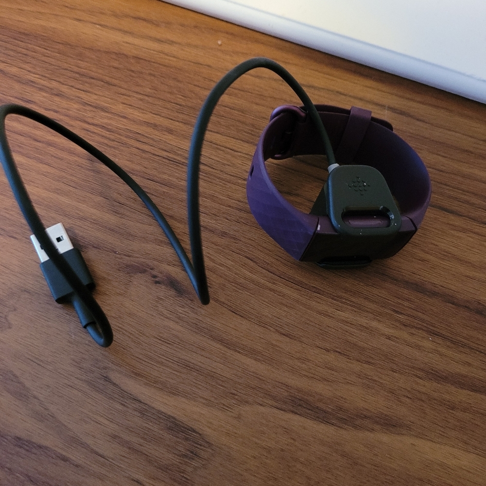 Fitbit Charge 4 w/ charger
